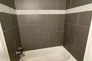 819 E 31st St, Austin, TX 78705 - Photo 16