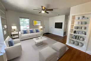 819 E 31st St, Austin, TX 78705 - Photo 2