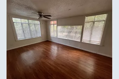 819 E 31st Street, Austin, TX 78705 - Photo 14