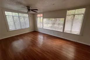 819 E 31st St, Austin, TX 78705 - Photo 14