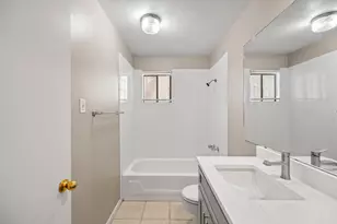 712 Graham Pl, Austin, TX 78705 - Photo 24