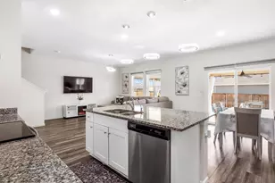 101 Magnum Force Dr, Jarrell, TX 76537 - Photo 8