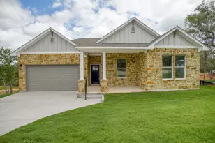 185 Nuuanu Ln, Bastrop, TX 78602 - Photo 2
