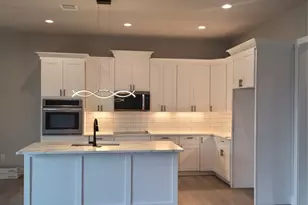 185 Nuuanu Ln, Bastrop, TX 78602 - Photo 10