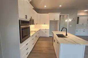 185 Nuuanu Ln, Bastrop, TX 78602 - Photo 12