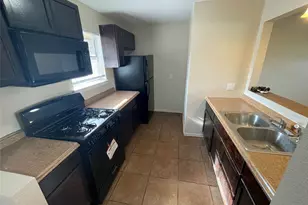 6253 Manor Rd, Austin, TX 78723 - Photo 2