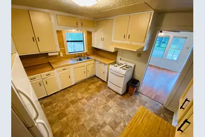 365 E Irby Street, Beaumont, TX 77705 - Photo 6