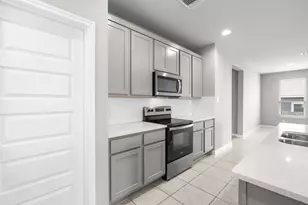 313 McLintock Rd, Jarrell, TX 76537 - Photo 18