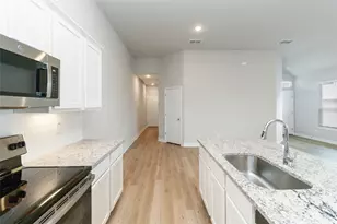 1020 Staglin St, Buda, TX 78610 - Photo 12