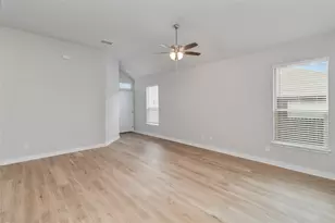 1020 Staglin St, Buda, TX 78610 - Photo 4