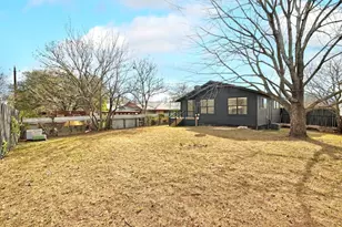 919 Walter St, Austin, TX 78702 - Photo 28