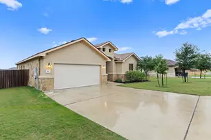 161 Greg Ln, Jarrell, TX 76537 - Photo 2