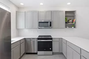 814 N Bluff Dr, Austin, TX 78745 - Photo 4