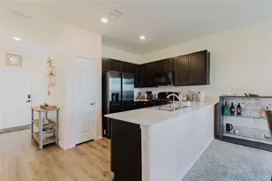 504 N Thunderstorm Ave, Lockhart, TX 78644 - Photo 8