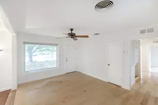 6202 Peggy St, Austin, TX 78723 - Photo 2