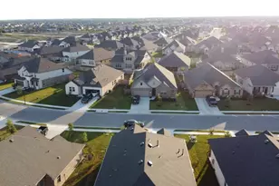 20301 Crested Caracara Ln, Pflugerville, TX 78660 - Photo 34