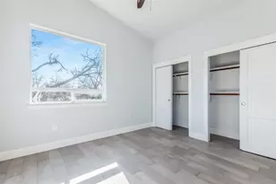 1130 Spur St, Austin, TX 78721 - Photo 16