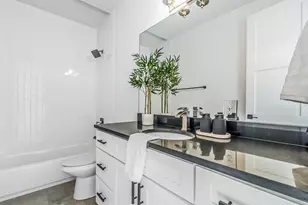 1130 Spur St, Austin, TX 78721 - Photo 18