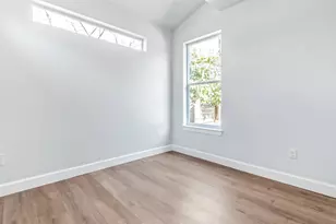 1130 Spur St, Austin, TX 78721 - Photo 20