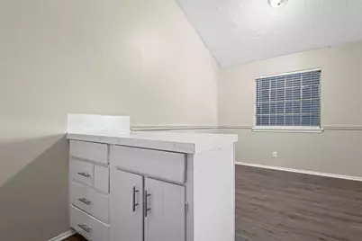 1302 Parker Lane #105, Austin, TX 78741 - Photo 10