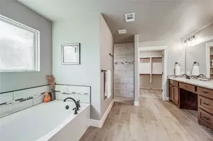 2605 Truman Dr, Lago Vista, TX 78645 - Photo 12