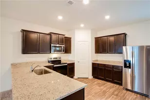 1004 Riverdale Cove, Jarrell, TX 76537 - Photo 16