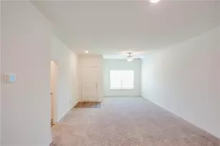 1004 Riverdale Cove, Jarrell, TX 76537 - Photo 4