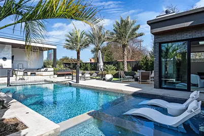 30 Chalmers Avenue, Austin, TX 78702 - Photo 1