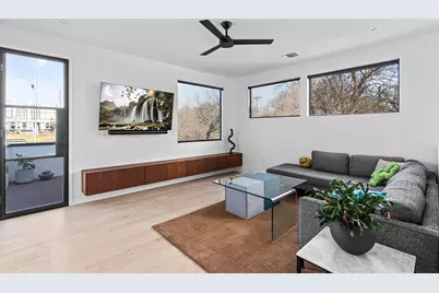 30 Chalmers Avenue, Austin, TX 78702 - Photo 24