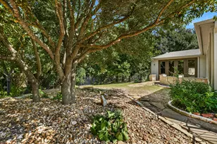 516 Independence Creek Ln, Georgetown, TX 78633 - Photo 30