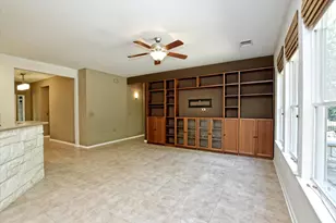 516 Independence Creek Ln, Georgetown, TX 78633 - Photo 8