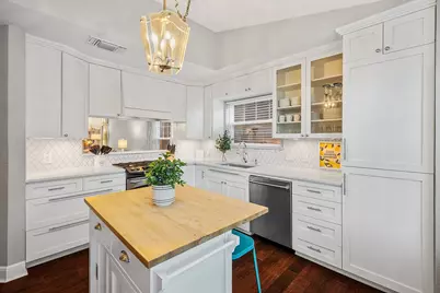 7601 Dallas Drive, Austin, TX 78729 - Photo 4