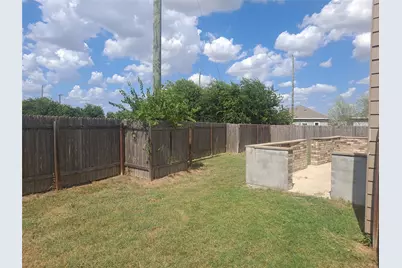 225 Rainey Drive, Jarrell, TX 76537 - Photo 2