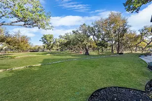316 Stockman Dr, Dripping Springs, TX 78620 - Photo 38