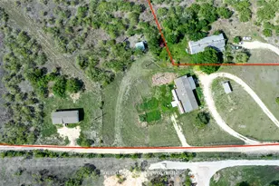 230 Sunkist Dr, Lockhart, TX 78644 - Photo 4