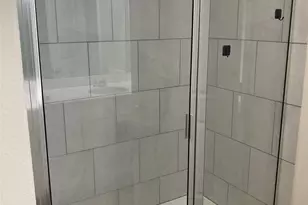 137 Onna St, Taylor, TX 76574 - Photo 8