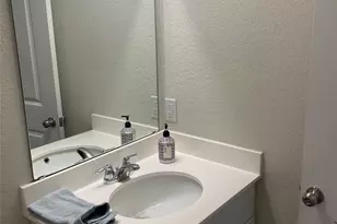 137 Onna St, Taylor, TX 76574 - Photo 10