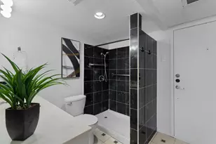 1800 Lavaca St, Austin, TX 78701 - Photo 16