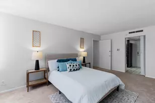 1800 Lavaca St, Austin, TX 78701 - Photo 14