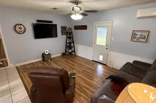 1704 S Walnut St, Georgetown, TX 78626 - Photo 6