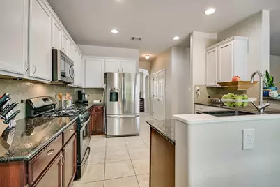 113 Fred Couples Drive, Round Rock, TX 78664 - Photo 8