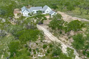 1958 Paradise Pkwy, Canyon Lake, TX 78133 - Photo 4