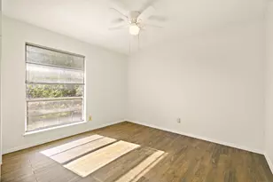 2402 Cottonwood Dr, Georgetown, TX 78628 - Photo 16