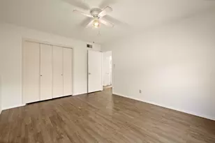 2402 Cottonwood Dr, Georgetown, TX 78628 - Photo 14