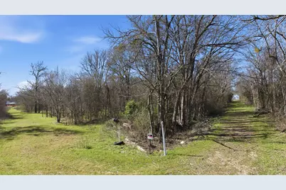 330 Half Avenue, Rockdale, TX 76567 - Photo 14