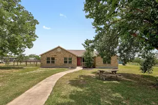 20217 Engelmann Ln, Manor, TX 78653 - Photo 2