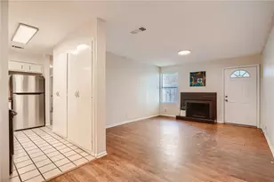 2712 Parker Ln, Austin, TX 78741 - Photo 2