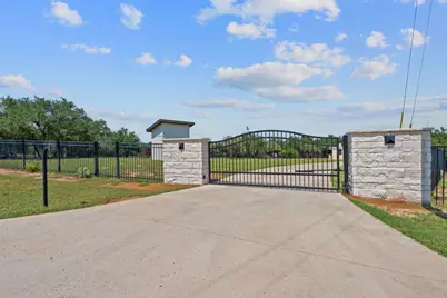 1325 Likeness Road, Spicewood, TX 78669 - Photo 36