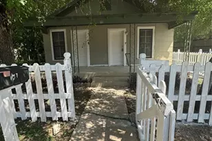 111 White Oak St, Lockhart, TX 78644 - Photo 1