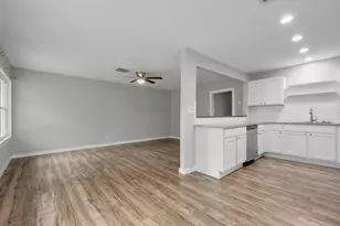 6301 Arnold Dr, Austin, TX 78723 - Photo 6